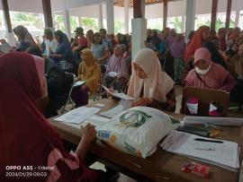 Pendistribusian bantuan beras CPP di Kalurahan Sambirejo