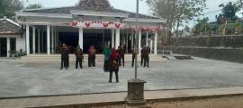Unik, Apel Kerja Pemerintah Kalurahan Sambirejo Dengan Pakaian Batik